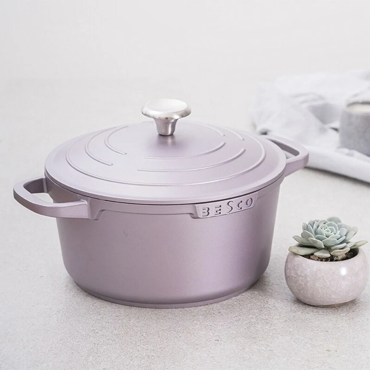 11-Inch Ceramic Soup Pot