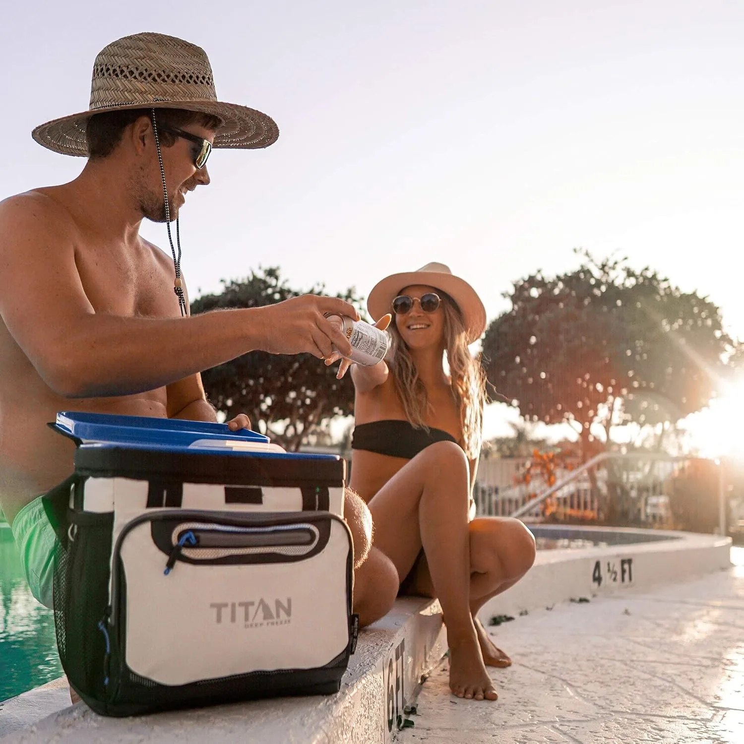 Arctic Zone Titan Deep Freeze Zipperless Hardbody Cooler