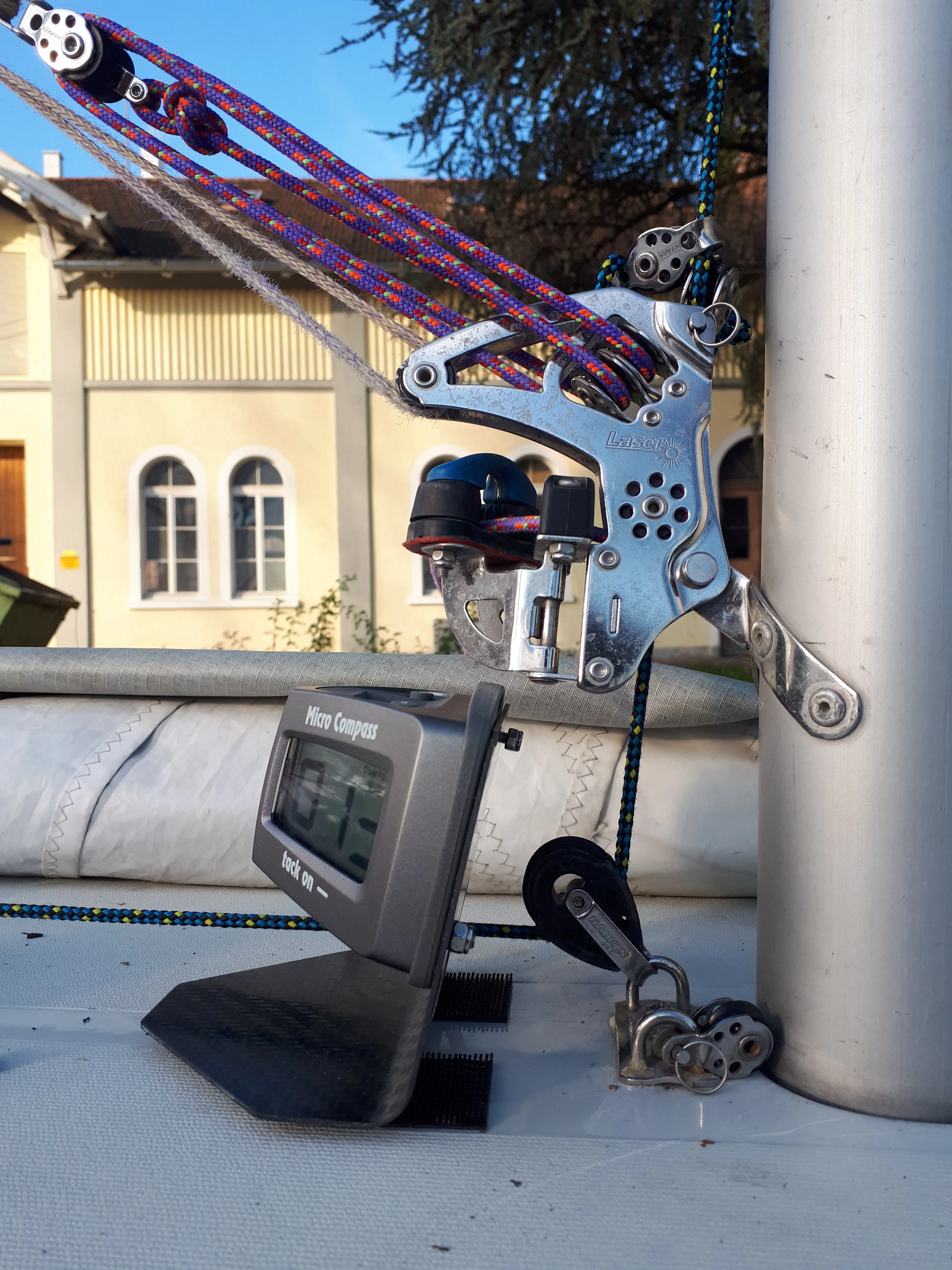 CarbonParts EC2 Digital Compass Mount