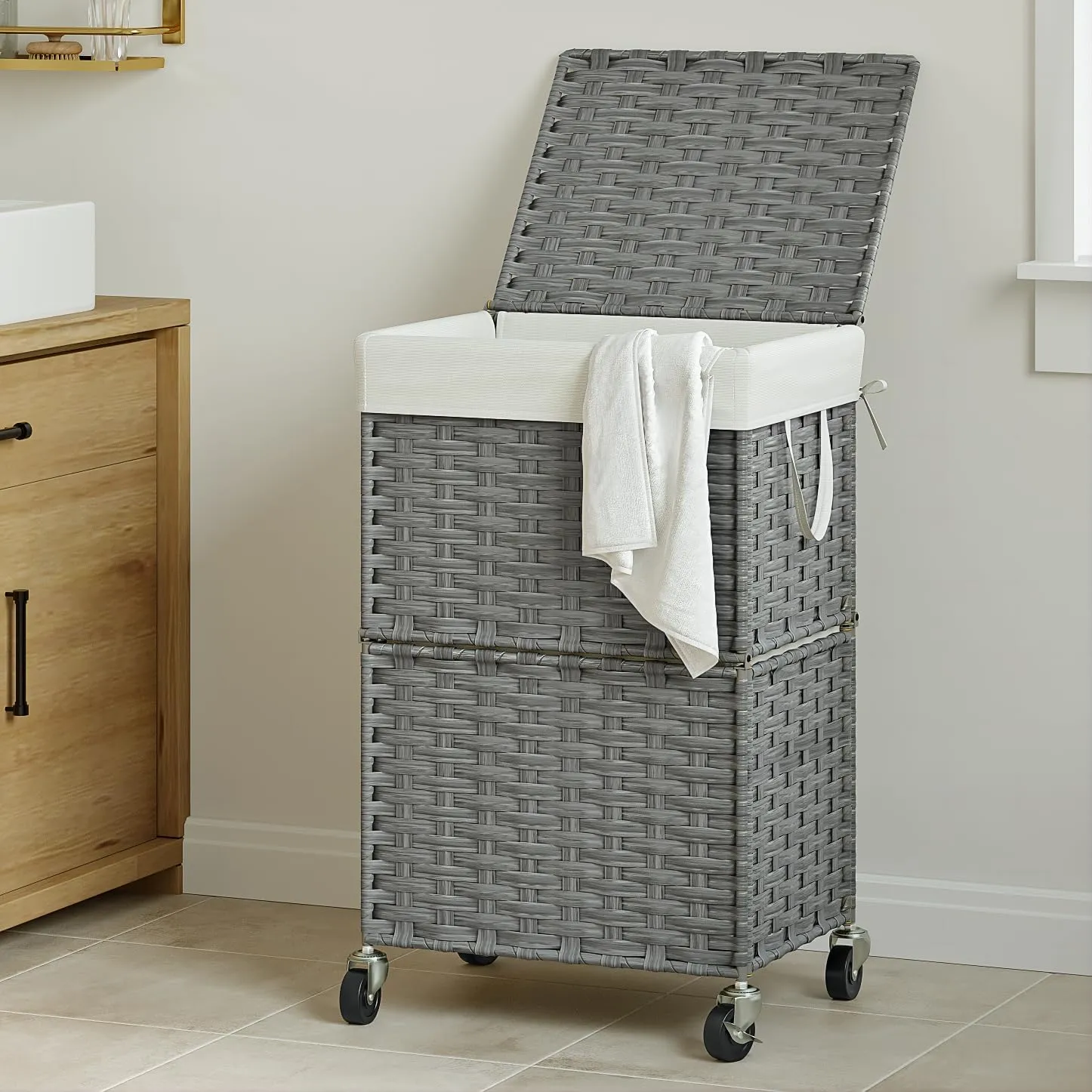 Chrislley 90L Slim Laundry Hamper with Wheels,Rolling Laundry Basket with Lid and Renovable Liner Bag,Handwoven Rattan Organizer for bedroom, bathroom, laundry room (Grey)
