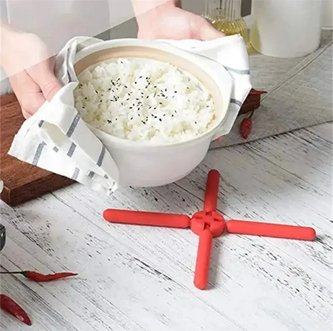 Foldable Non-Slip Pot Pan Mat, 
Silicone multipurpose stand,
Silica Gel Desktop Accessories