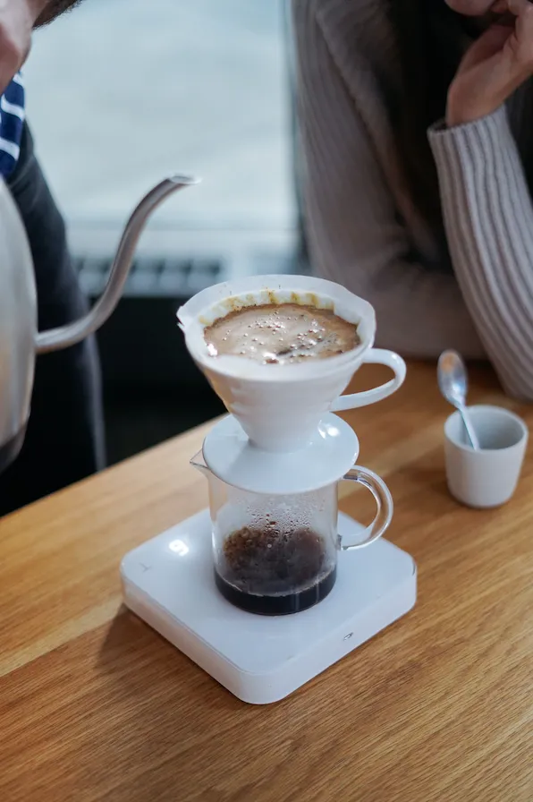 Hario V60-02 Ceramic Brewer - White