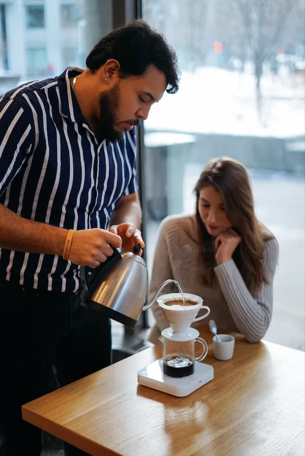 Hario V60-02 Ceramic Brewer - White