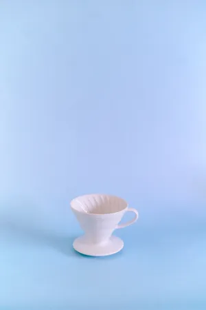 Hario V60-02 Ceramic Brewer - White
