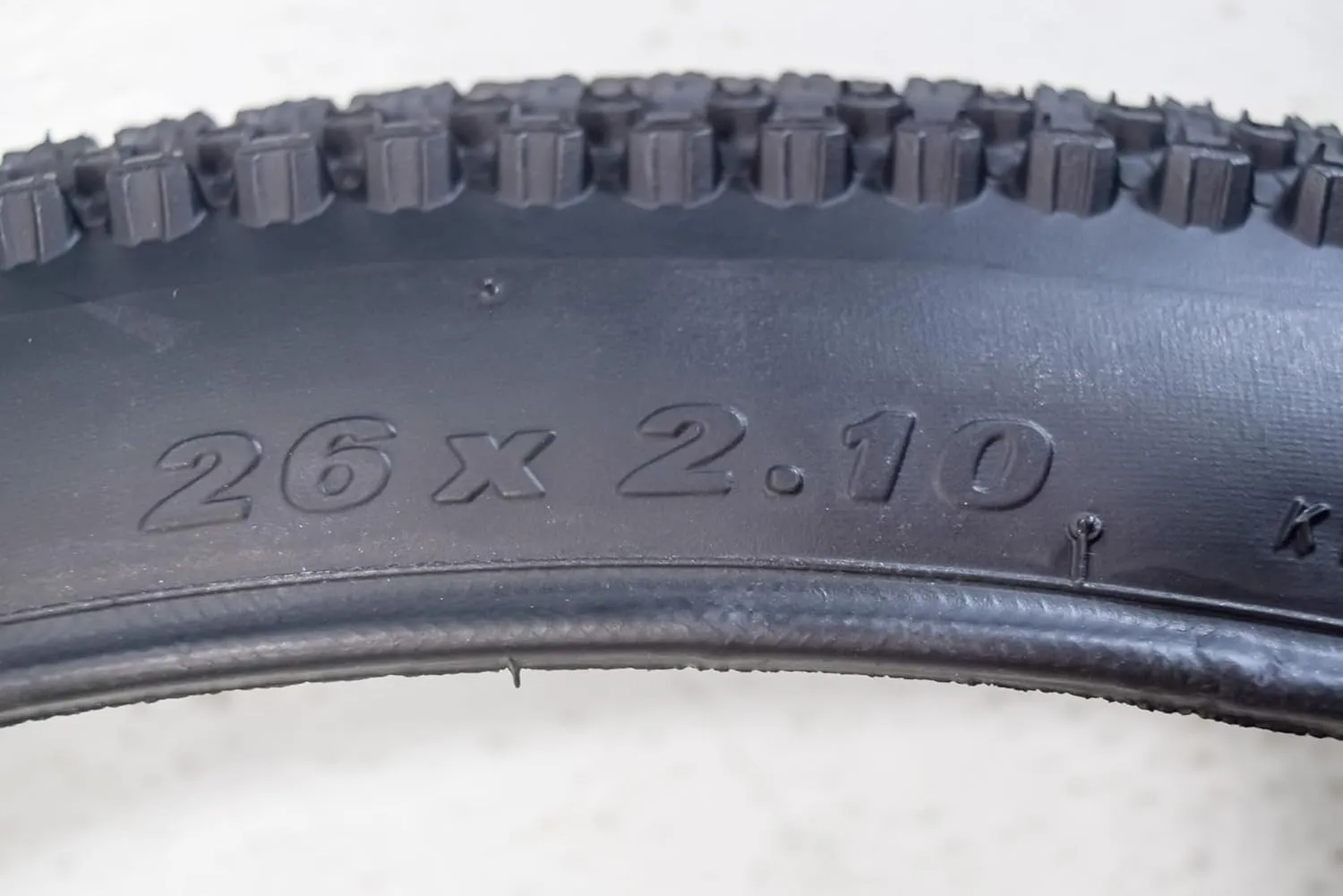 Kenda Small Block Eight Pro DTC KSCT 120tpi Fold Bicycle Tire with Bottle Opener