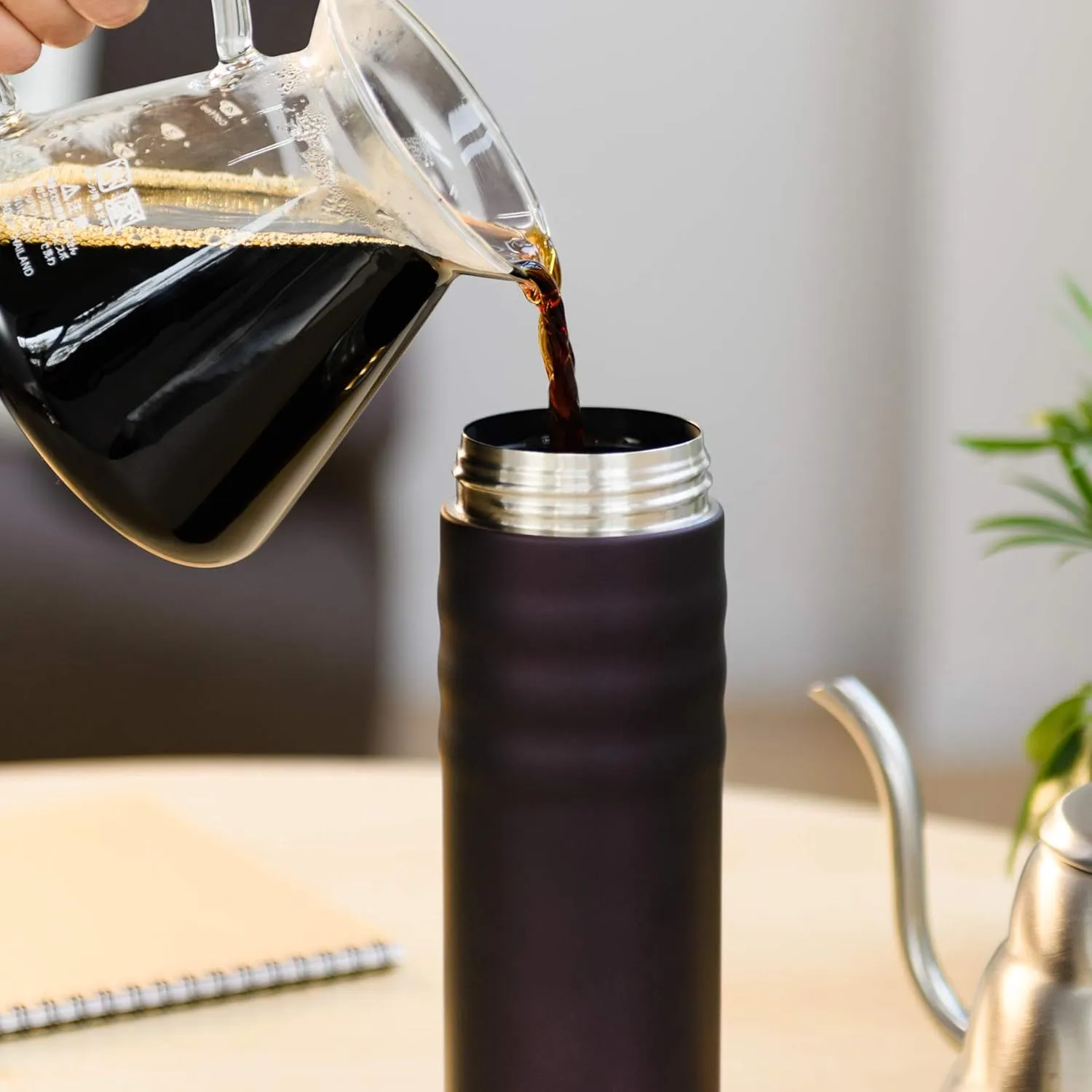 Kyocera Travel Mug with Twist Top, 17oz, Jet Black
