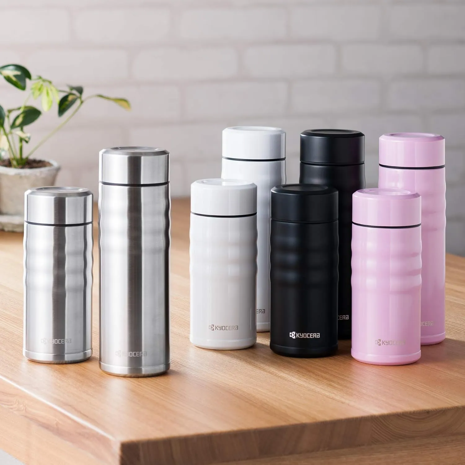Kyocera Travel Mug with Twist Top, 17oz, Pearl White