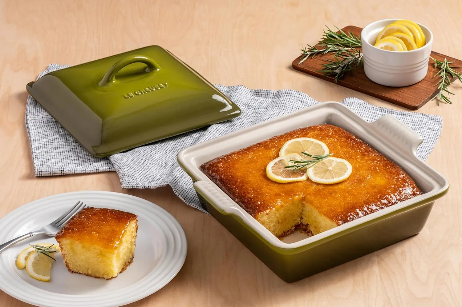 Le Creuset Stoneware Heritage Shallow Square Casserole​, 2qt. (9"), Deep Teal