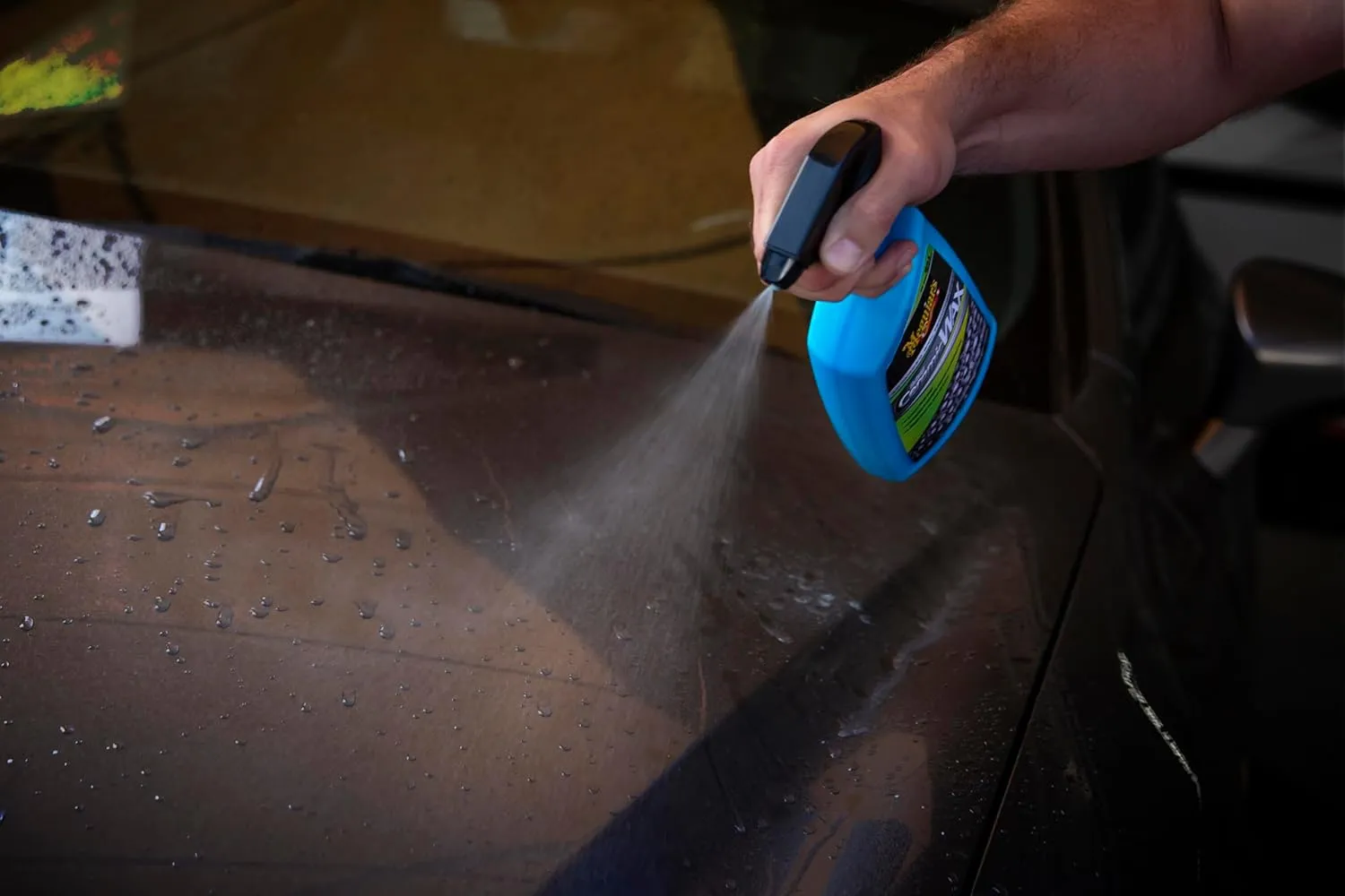 Meguiar's Hybrid Ceramic Wax, Easy-to-Use Spray Wax for Car Detailing with the Superior Protective Power of Advanced SiO2 Hybrid Barrier Technology, 26 Oz Spray Bottle