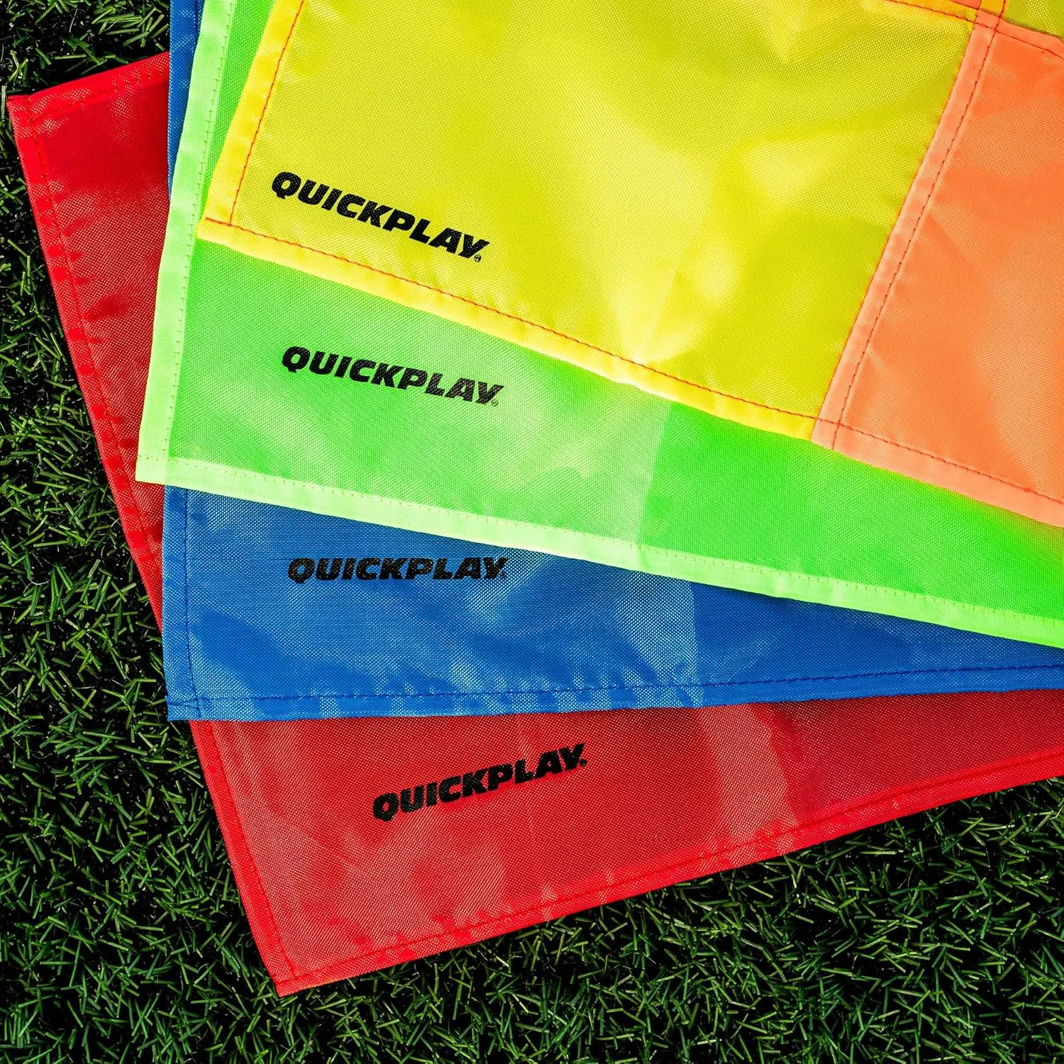 QUICKPLAY Foldable Corner Flag & Poles - Set of 4 | Flag Colour Options Available - Red, Blue, Green, Yellow & Orange | Screw Connected Foldable Design | Base Options for Grass or Astro (Green, Detachable Spikes)