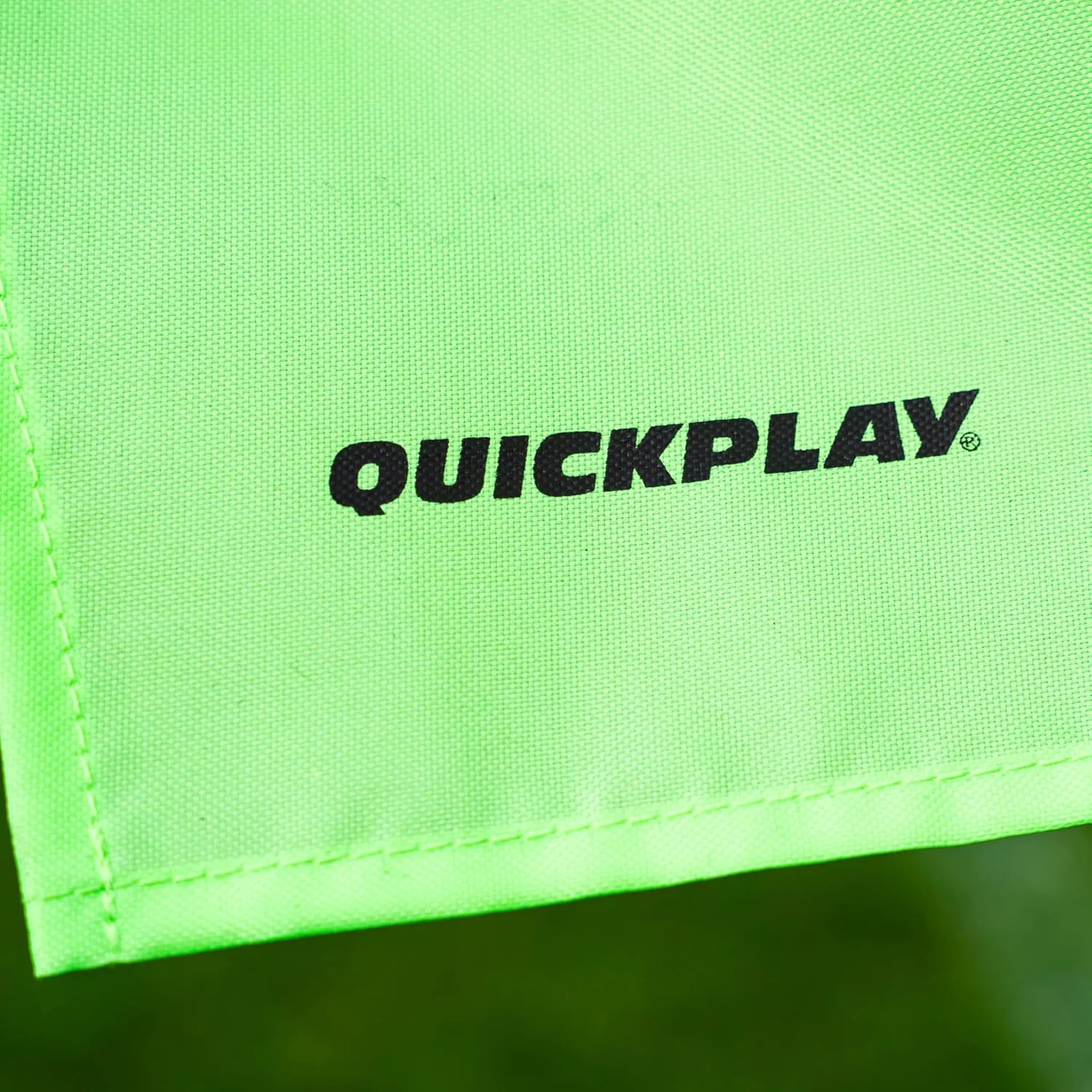 QUICKPLAY Foldable Corner Flag & Poles - Set of 4 | Flag Colour Options Available - Red, Blue, Green, Yellow & Orange | Screw Connected Foldable Design | Base Options for Grass or Astro (Green, Detachable Spikes)