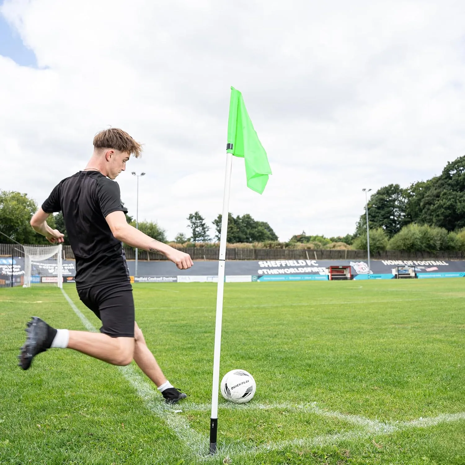 QUICKPLAY Foldable Corner Flag & Poles - Set of 4 | Flag Colour Options Available - Red, Blue, Green, Yellow & Orange | Screw Connected Foldable Design | Base Options for Grass or Astro (Green, Detachable Spikes)