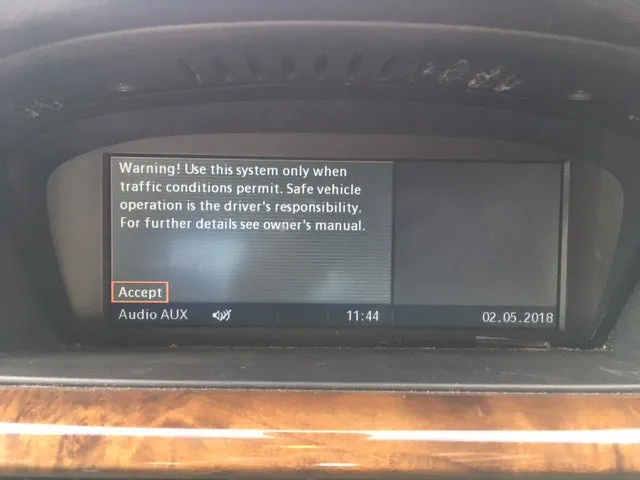S2734 3' E90 Sedan 330i N52 AUTO 2005/06