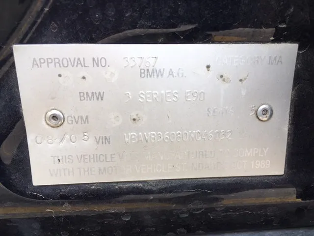 S2734 3' E90 Sedan 330i N52 AUTO 2005/06
