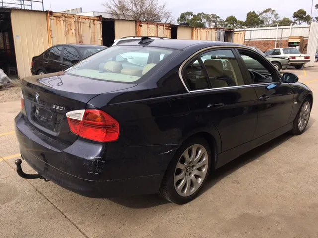 S2734 3' E90 Sedan 330i N52 AUTO 2005/06