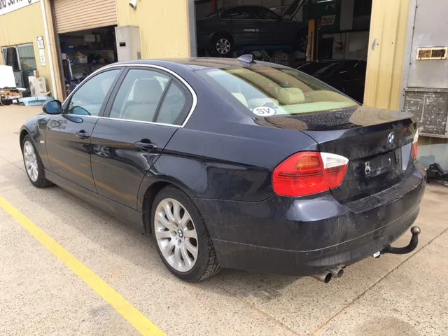 S2734 3' E90 Sedan 330i N52 AUTO 2005/06