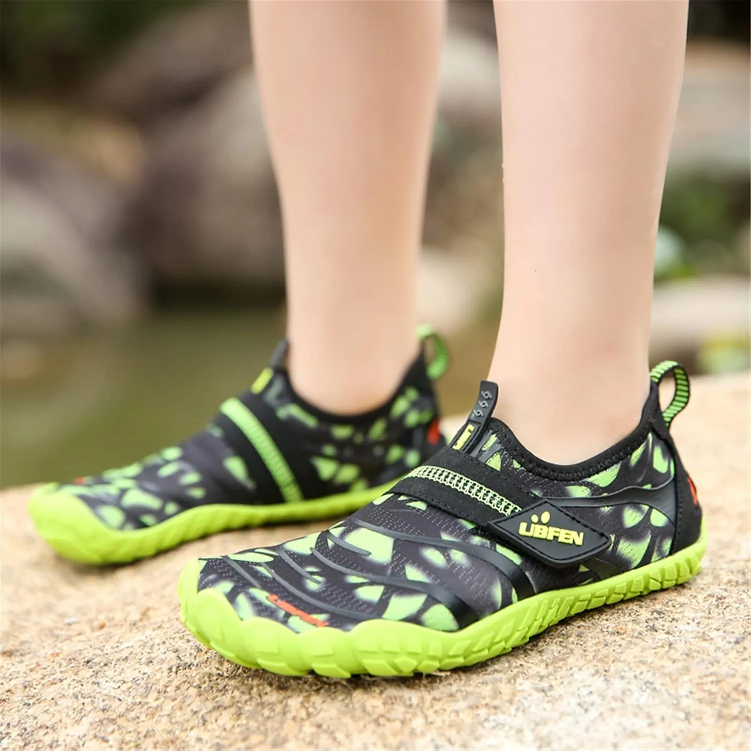 UBFEN Water Shoes for Kids Boys Girls Aqua Socks Barefoot Beach Sports Swim Pool Quick Dry Lightweight Toddler Little Big Kid