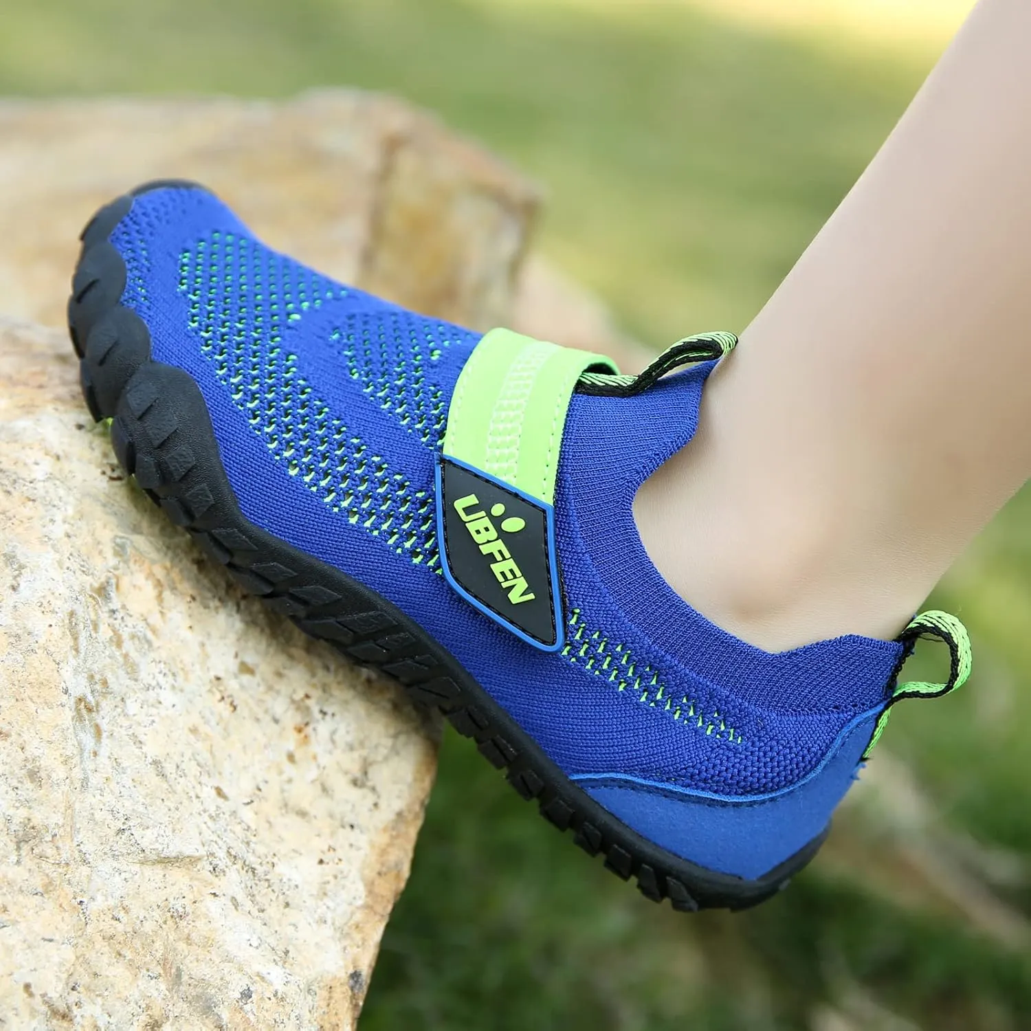 UBFEN Water Shoes for Kids Boys Girls Aqua Socks Barefoot Beach Sports Swim Pool Quick Dry Lightweight Toddler Little Big Kid